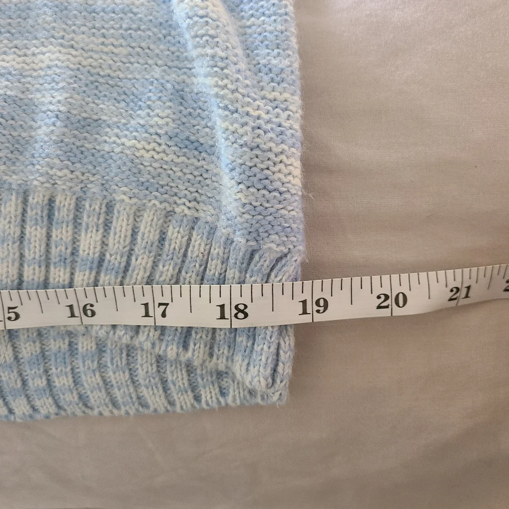 Women's Blue Fox Sweater - Picture 10 of 12